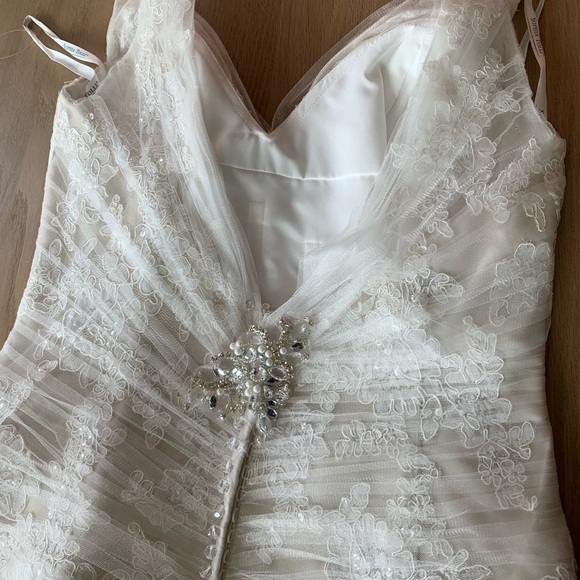 Sophia Tolli Bridal Gown - Picture 6 of 10